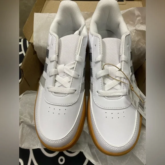 SOLD Adidas White and Gray Shoes with Gum Sole - Picture 4 of 6